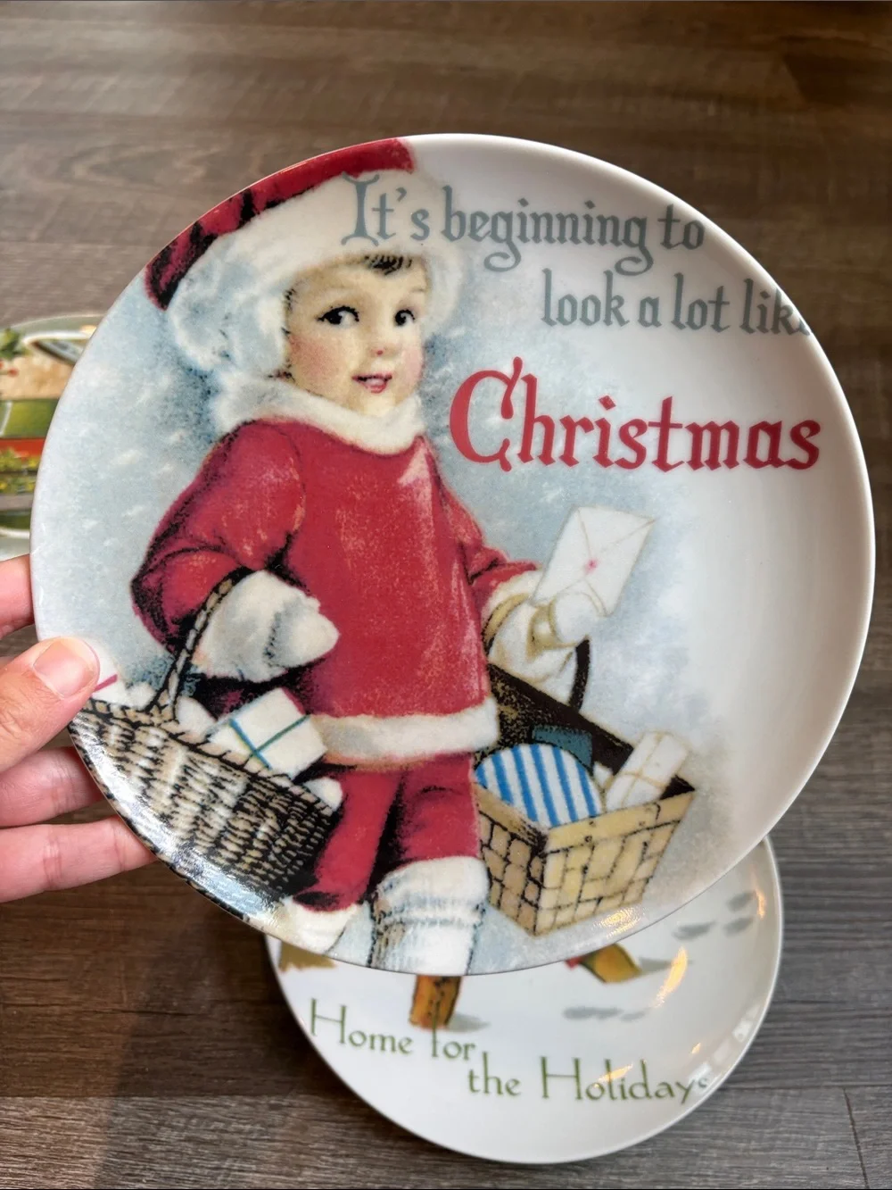 Pottery Barn Christmas Plates Dessert/Salad Set of 4 Holiday 8.25” Nostalgic